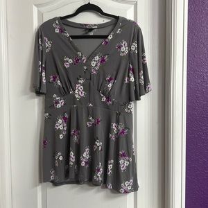 Torrid babydoll flutter sleeve top size 0 great condition